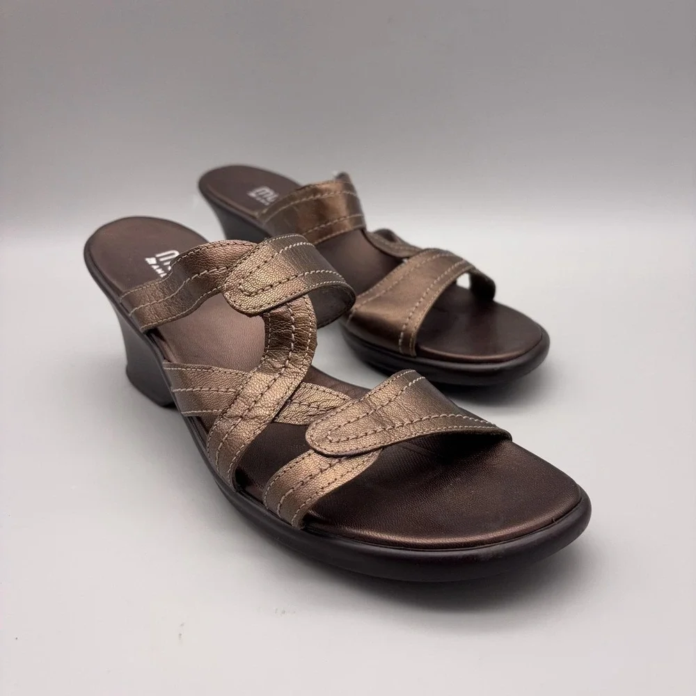 Munro American Sandals Womens Size 8.5 Walking Wedge Brown Leather Comfort Shoes